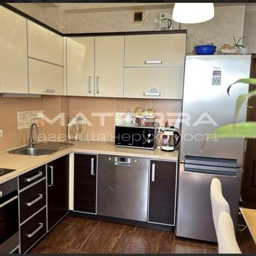 Продаж 2 к. кв. з ремонтом