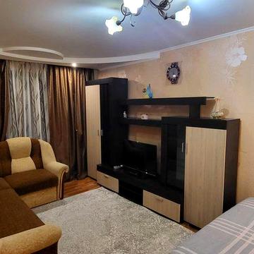 Продам квартиру на 1 этаже.По Петропавловской