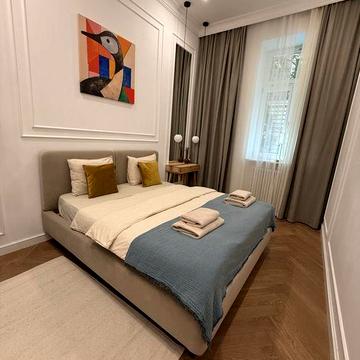 Продаж елітної 2 кімнатної квартири і центрі Львова. Вул. Глібова, тиха вуличка!