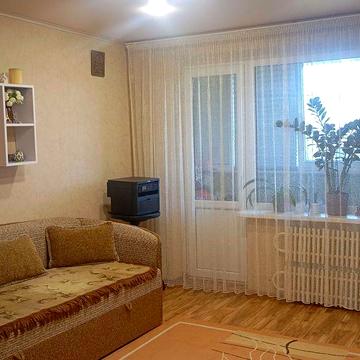 Продам однокімнатну квартиру на Тополі-1