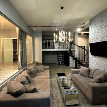 Без комісії | Дворівнева Loft-квартира 75 м² | Андріївський узвіз, 2Б | Тераса