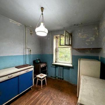 Продам 1-комн квартиру на Святослава Рихтера , Щорса. Кирпичный дом!