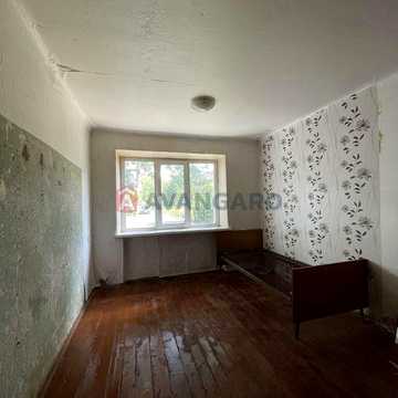 Продам 1к квартиру.Кирпичный дом.Этаж 1 Обуховка 8999$