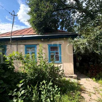 Продаж будинку з фасадним виходом до вул. Б. Хмельницького (межує з Форою)