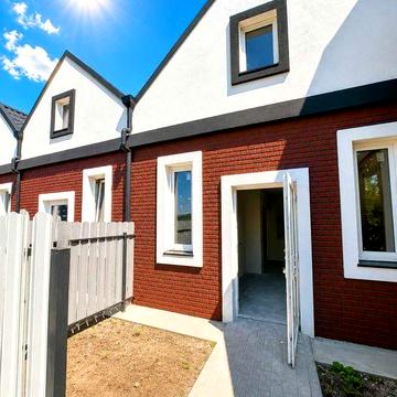 Продам таунхаус в Михайлівці-Рубежівці поруч з озером
