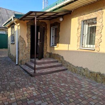 Сдам дом Шевченковский район, ул.Сикорского,, до 3,4 человека, все по месту 24тыс,+коммун.,без залога