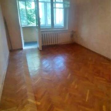 Продається 2-к кварт , 38 м2, 3/5, Академіка Шалімова 13 (НАУ )
