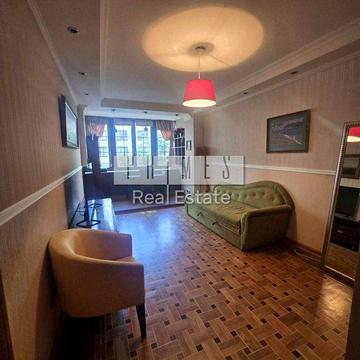 Продаж 3к квартири, м.Палац України, вул. Василя Тютюнника. 22-26