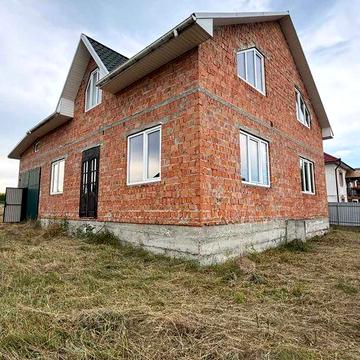 Продається просторий будинок із великим потенціалом! в Садгорі