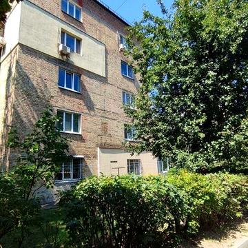 Продається 2х кім.  Голосіївський район (2 хв пішки Виставковий центр)вул. Васильківська 53 корпус 3,  під ремонт!