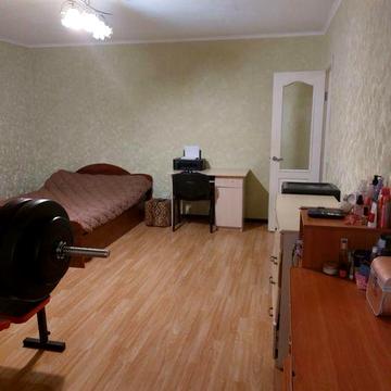 Продам однокімнатну квартиру в центрі