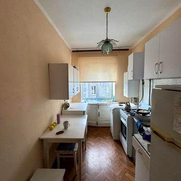 2к квартира в центрі міста, можна студентам