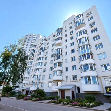 Новобудова. Вул. Незалежності. Індивідуальне опалення. .