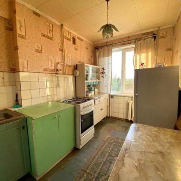 Продаётся трёхкомнатная квартира по улице Космонавтов