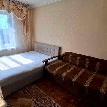 Оренда 2к квартири Святошинський Якуба Коласа 4 поруч ст швидкістного трамваю Гната Юри до метро святошин 18 хв маршруткою