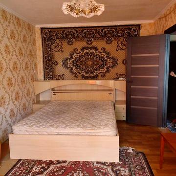 Продам 1 кв-ру на ж/м Червоний Камінь Пре