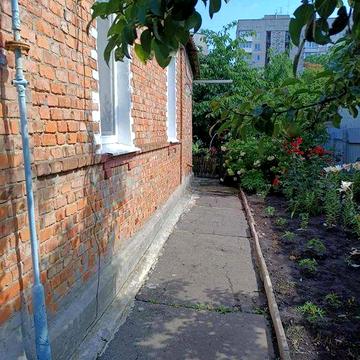 Сдам часть дома на Роганской