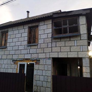 Продам участок 6 соток на участке дом два этажа  12 кооператив  2 олея от проспекта независимости