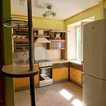 Здам 3-х квартиру біля ЦУМа