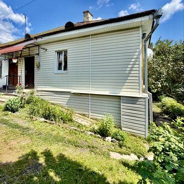 Продаж половини будинку цент м.Острог