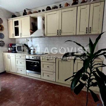 Продаж 2 кім 68 метрів квартири Соломянський вул Ернста Федорова, 12