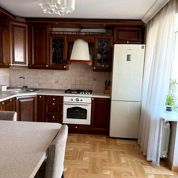 Продам 3кім.квартиру вул.Харківська (Декабристів) м. Бровари EM