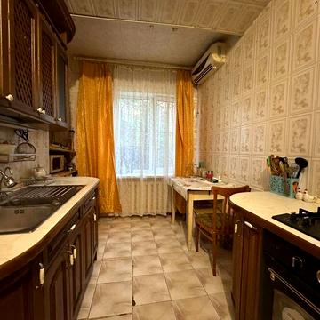 Продам 3-кімн квартиру біля Музкомедії, вул. Ясна (3-203-029)