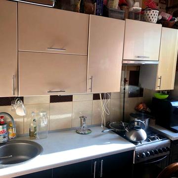 Продам 2 кімнатну квартиру у центрі міста.