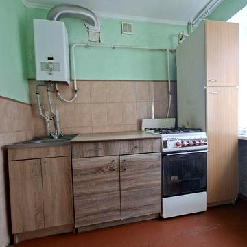 1 кімнатна   Комарова. 8000 грн . Автономка.