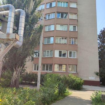 Продам 1 кв-ру на Червоному Камені. Пре
