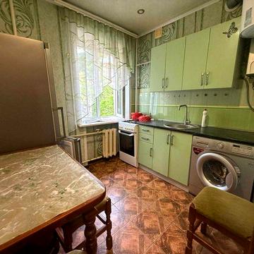 Военным! 2-х к. квартира с ремонтом, рядом с проспектом, р-н ТЦ Украина