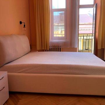 3-кімнатна квартира на Богдана Хмельницького, 36А, Золоті Ворота, Театральна, Університет, німецьке посольство, укриття