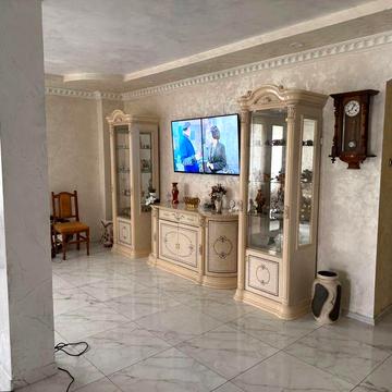 Будинок, 6 кімнат, Горяни, 210 м