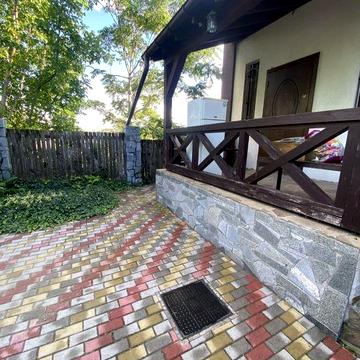 + Здається будинок на Космосі