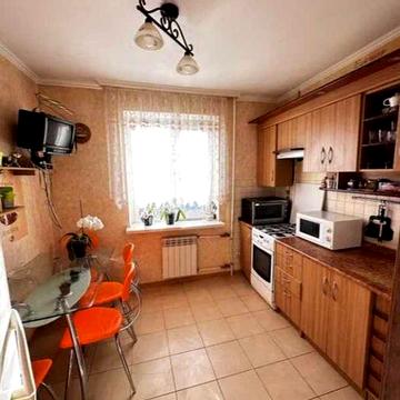 Гарна 3х кімнатна квартира на Озерній (вул.П.Мирного), 5й поверх, 75м2
