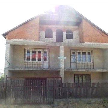 Дім продам 237 м2 під м.Виноградів с. Тисобикень