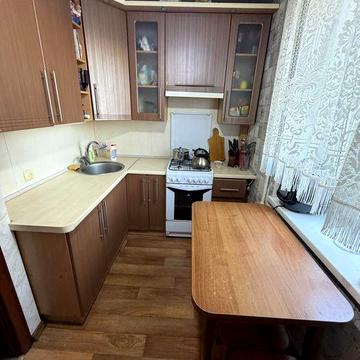 Затишна 1-к квартира з ремонтом  (р-н Керченської)