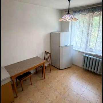 Продам 4- Кім кв / 90м2/Слобожанський проспект/  Прозорий офіс