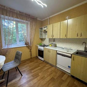 Продам 3-х кімнатну квартиру на 5-му мікрорайоні