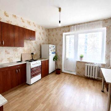 Продаж просторої 1к квартири, 43 кв.м., Лісківська 28. Гарний 6-й поверх.