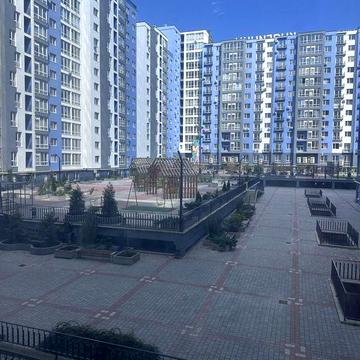 2 км на документах більше 3 років , низький поверх ЖК Княгинин