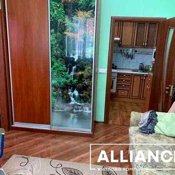 2 кім. квартира в самому центрі міста в австрійському будинку