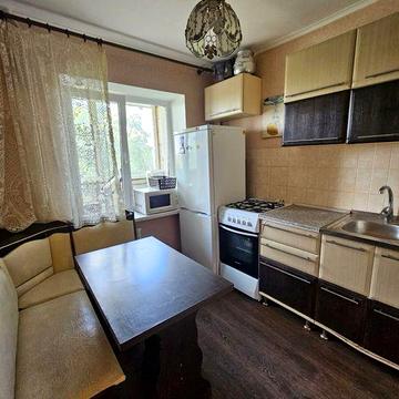 Аренда 1 ком. квартиры возле метро 23 августа.