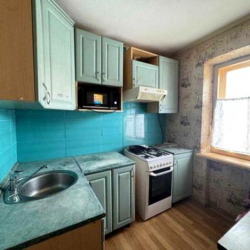 Дегтярівська 28, суміжна 2к, низький поверх, з газом, можна з улюбленцем