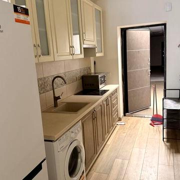 Продається квартира біля метро вирлиця
