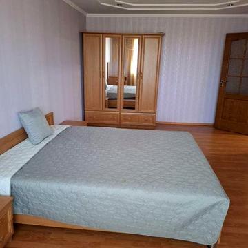 Оренда 2к. квартира 87кв м