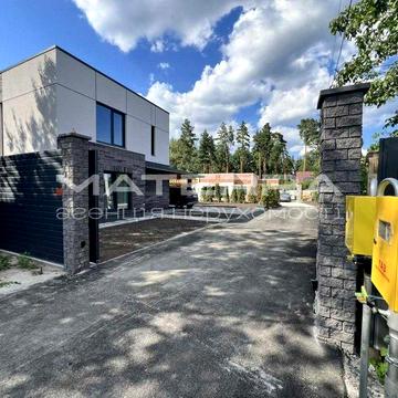 Іванковичі продаж будинку 132 м2 /чистове/ 6 соток