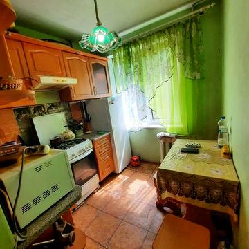 Продам 2кімнатну на Юності поруч Ювілейна