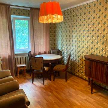 Продам 3-кімнатну квартиру на Клініці