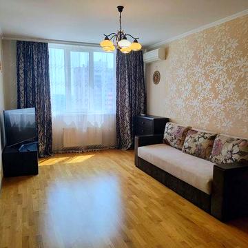 Здам 1 к.квартиру Максимовича ЖК 4 Сезона Голосіївський р-н Метро-5 хв